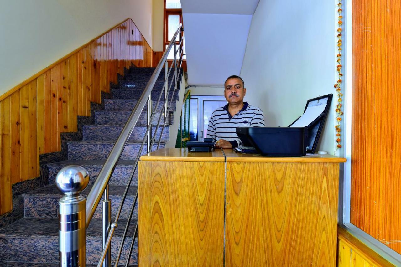 Oyo 38661 Hotel Apna Ghar Manali  Exterior photo